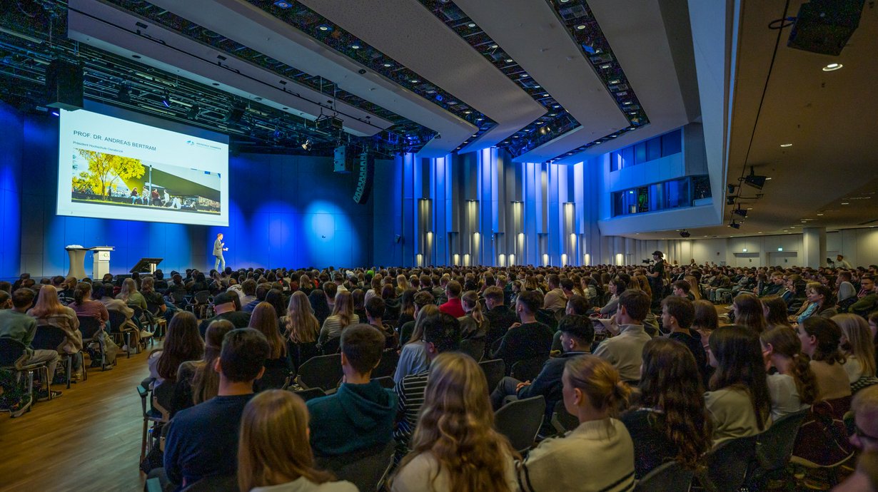 Die Hochschule Osnabrück begrüßt 3.250 Studienanfänger im Wintersemester 2024/25.